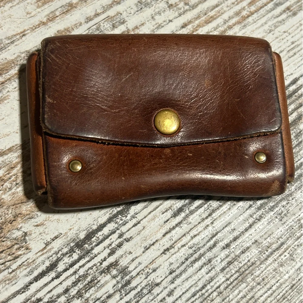 Vintage Jarvis brown leather card holder with brass hardware #leather #luxury